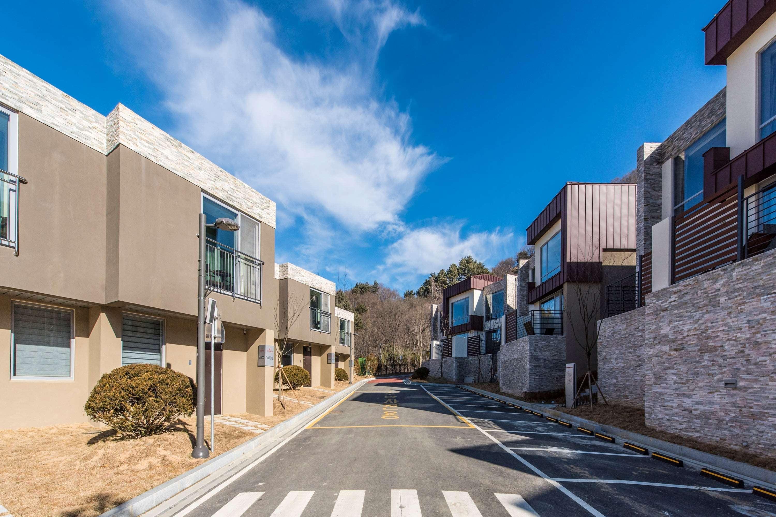 Ramada Hotel & Suite By Wyndham Gangwon Pjongczang Zewnętrze zdjęcie