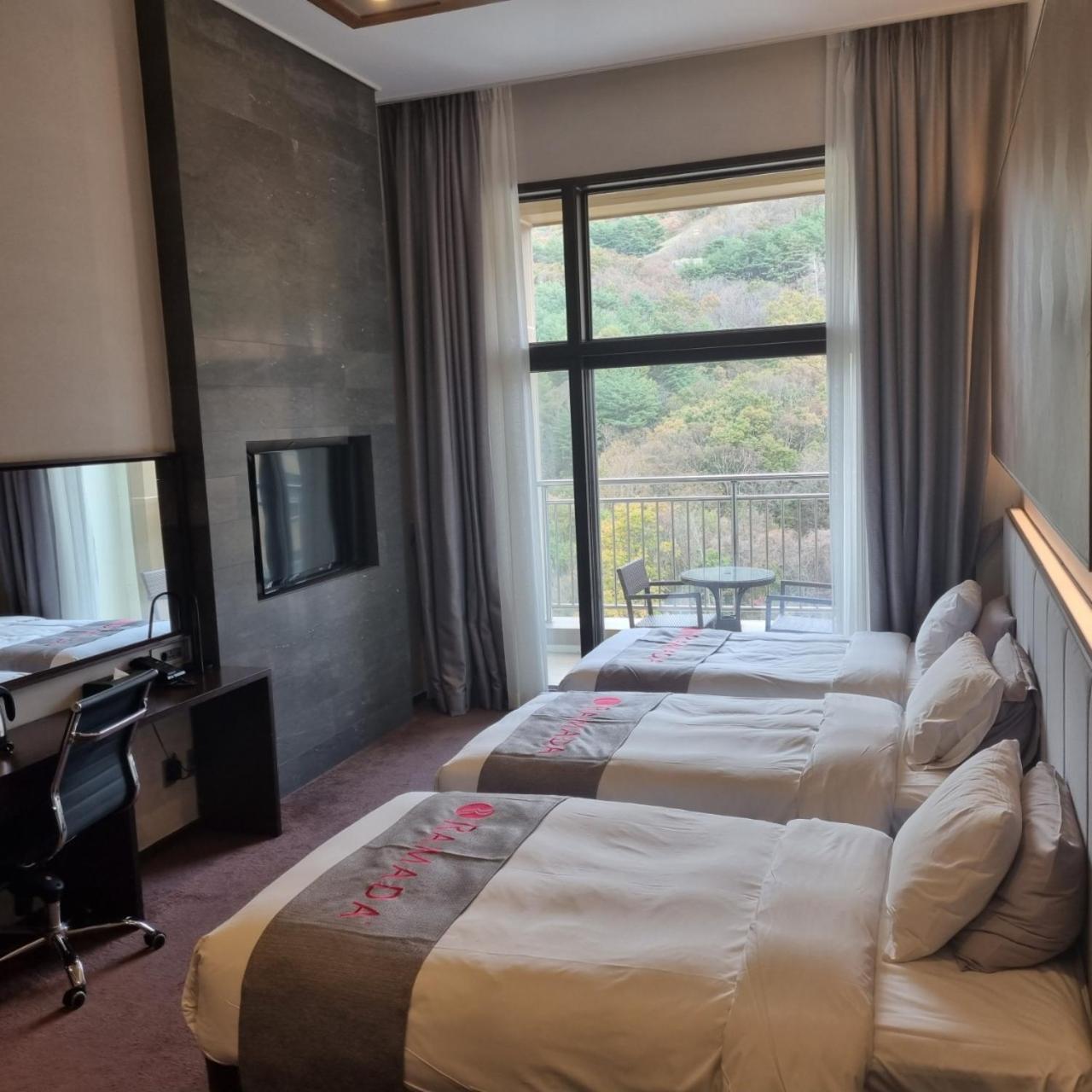 Ramada Hotel & Suite By Wyndham Gangwon Pjongczang Pokój zdjęcie